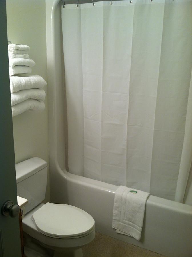 Village Inn Motel Chatham Habitación foto